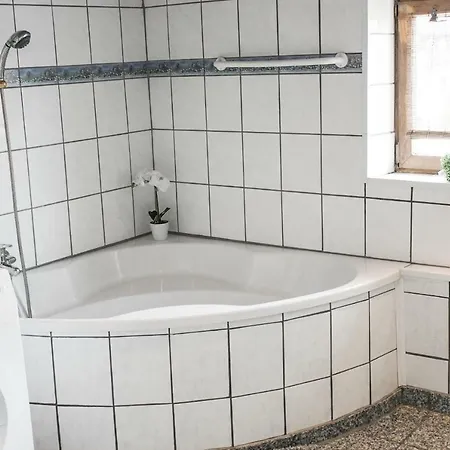 Sunnyhome Monteur Bubach Апартаменты *