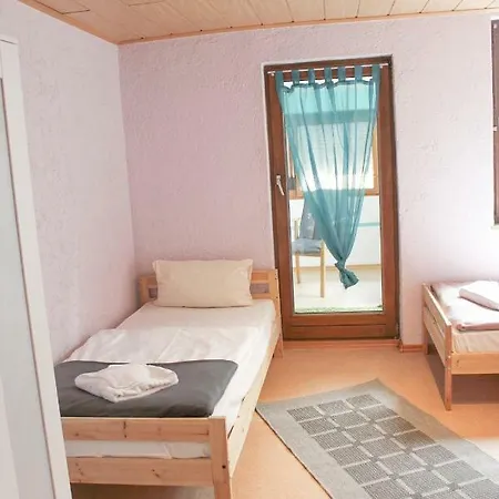 Sunnyhome Monteur Bubach Швандорф